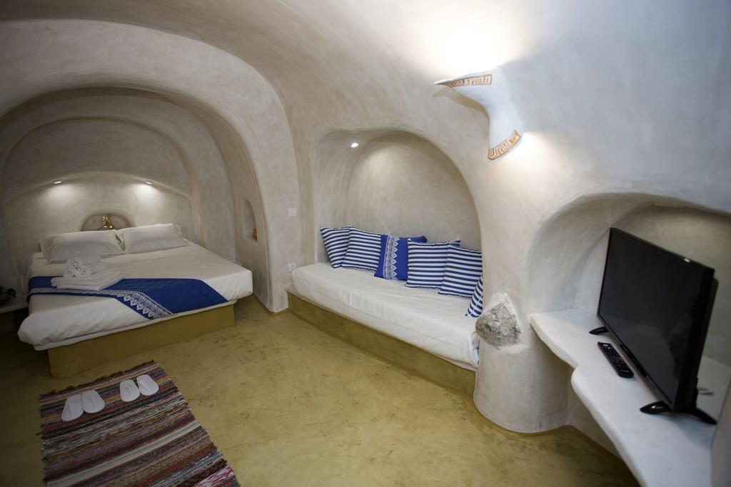 Αura Cave Villa Fira  Exterior photo