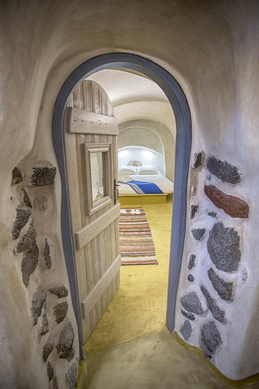 Αura Cave Villa Fira  Exterior photo