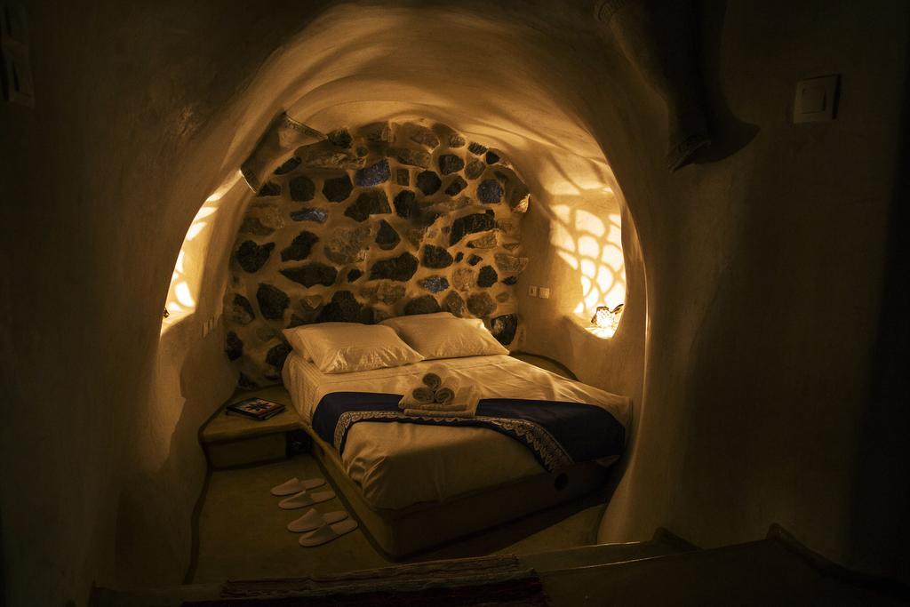 Αura Cave Villa Fira  Exterior photo